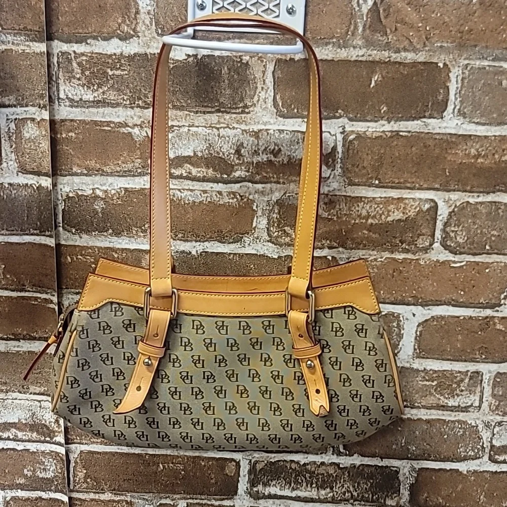 Dooney Bourke bag - Picture 1 of 10